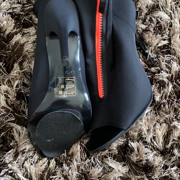 Open toe, ankle boots - Picture 2 of 3